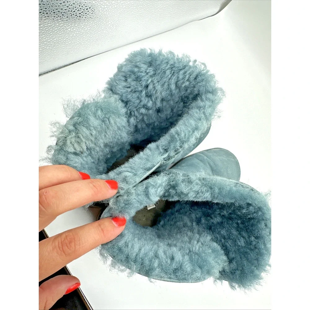 UGG Australia Bailey Button 5803 Teal Suede Sheepskin Winter Boots Women’s Sz 7